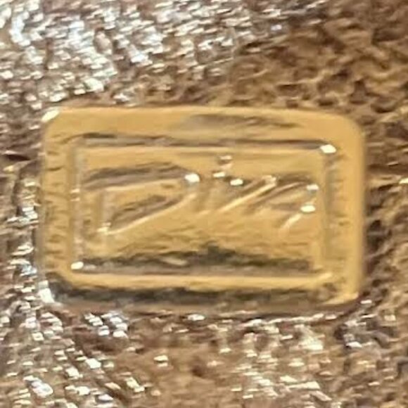 Diva Chucky gold tone earrings - Picture 3 of 3